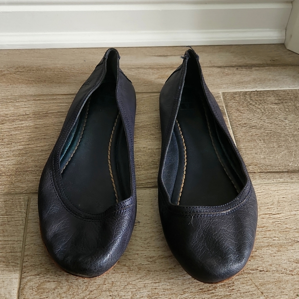 FOR REPAIR - Frye Leather Flats